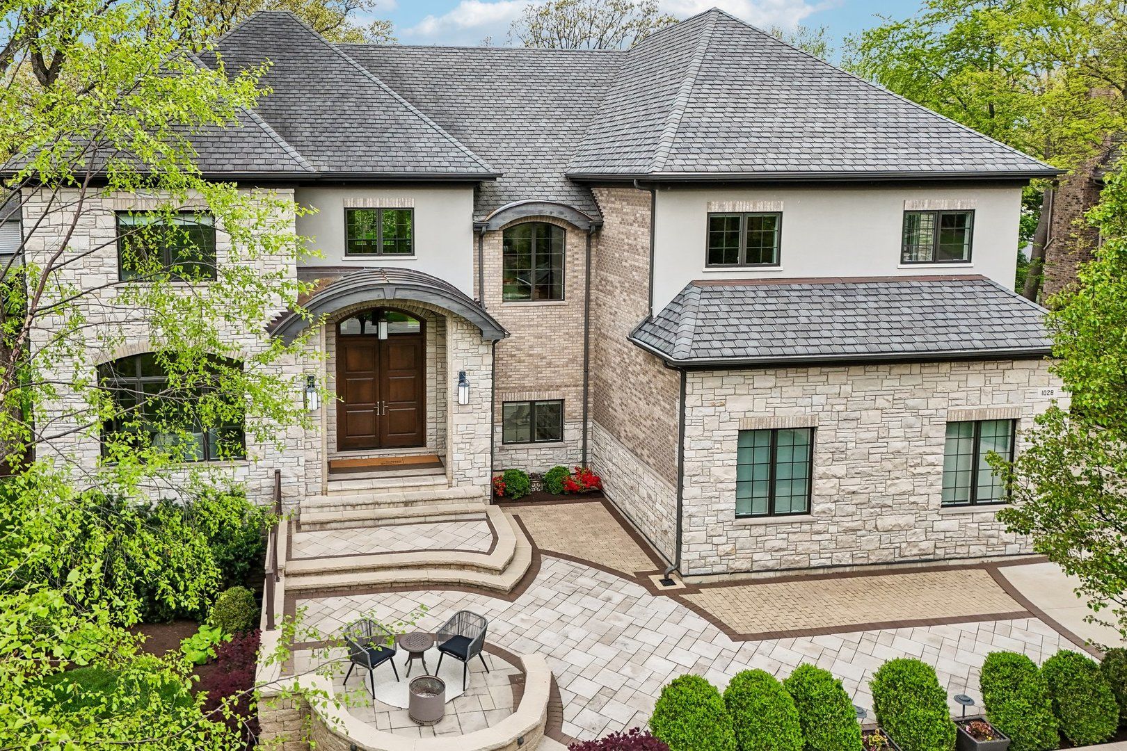1028 Caroline Court — Naperville, IL 60565
