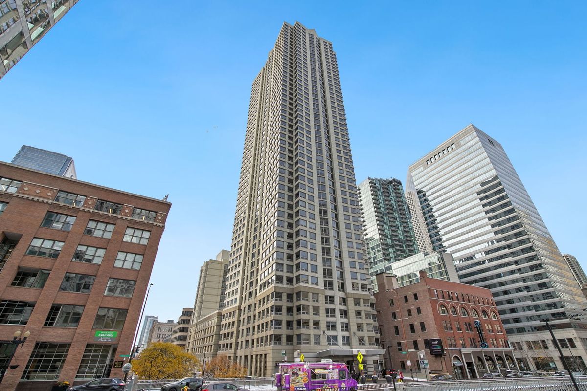 440 Wabash Avenue, Chicago, IL 60611
