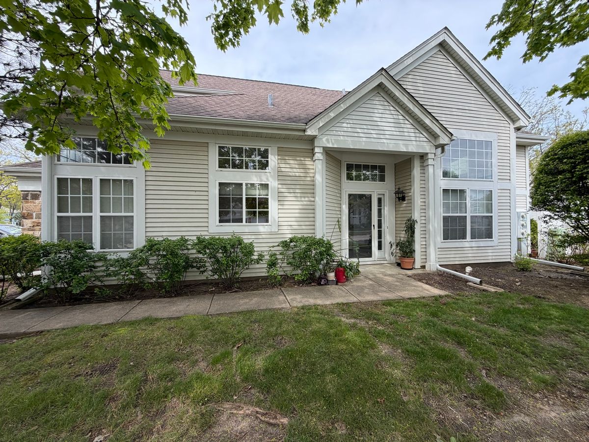 1145 Bristol Lane, Buffalo Grove, IL 60089