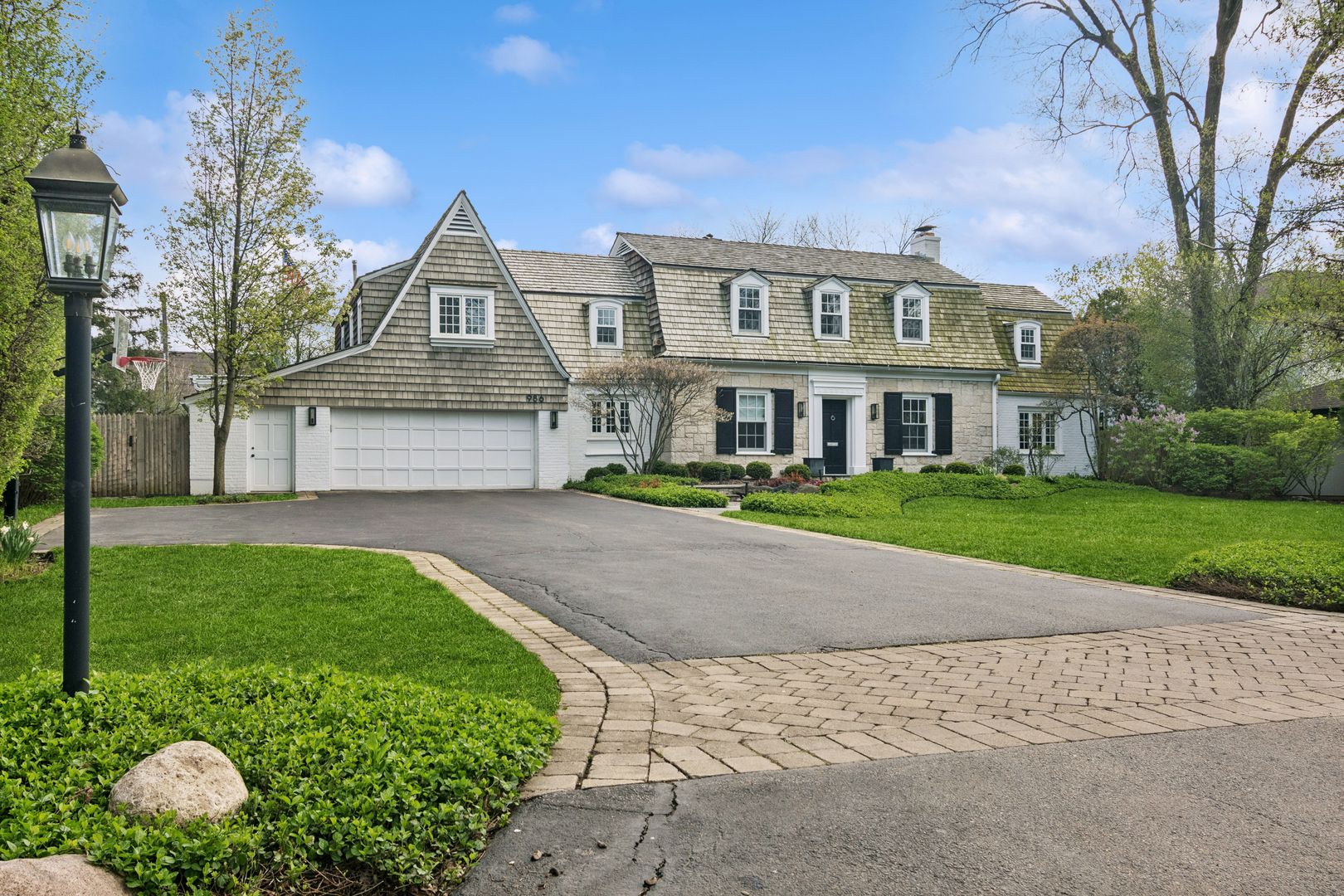 986 Brittany Road — Highland Park, IL 60035
