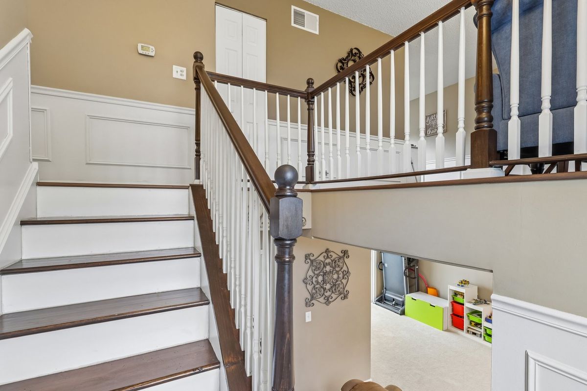 3085 TIMBER HILL Lane, Aurora, IL 60504