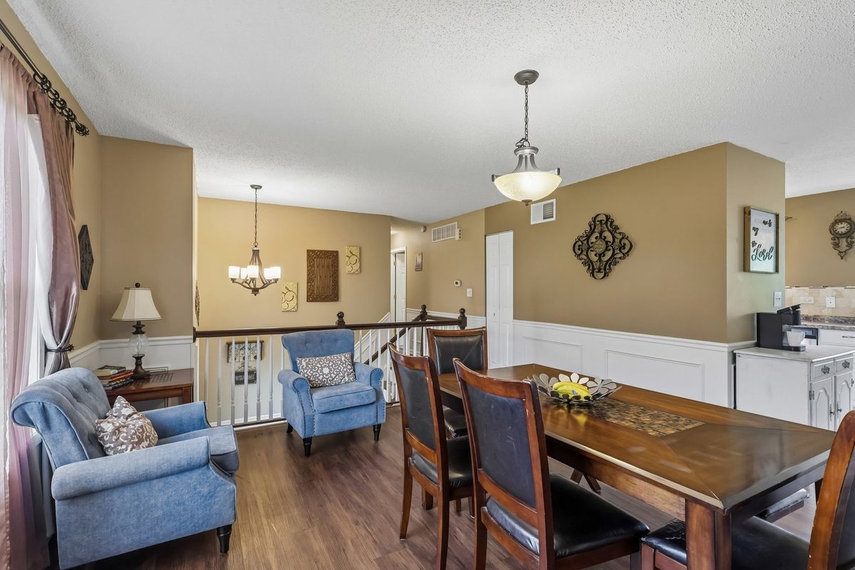 3085 TIMBER HILL Lane, Aurora, IL 60504