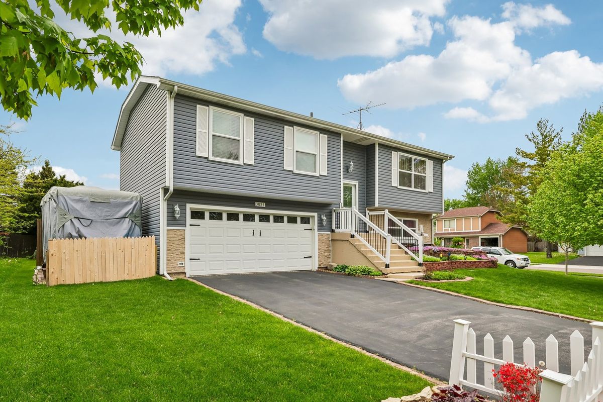 3085 TIMBER HILL Lane, Aurora, IL 60504