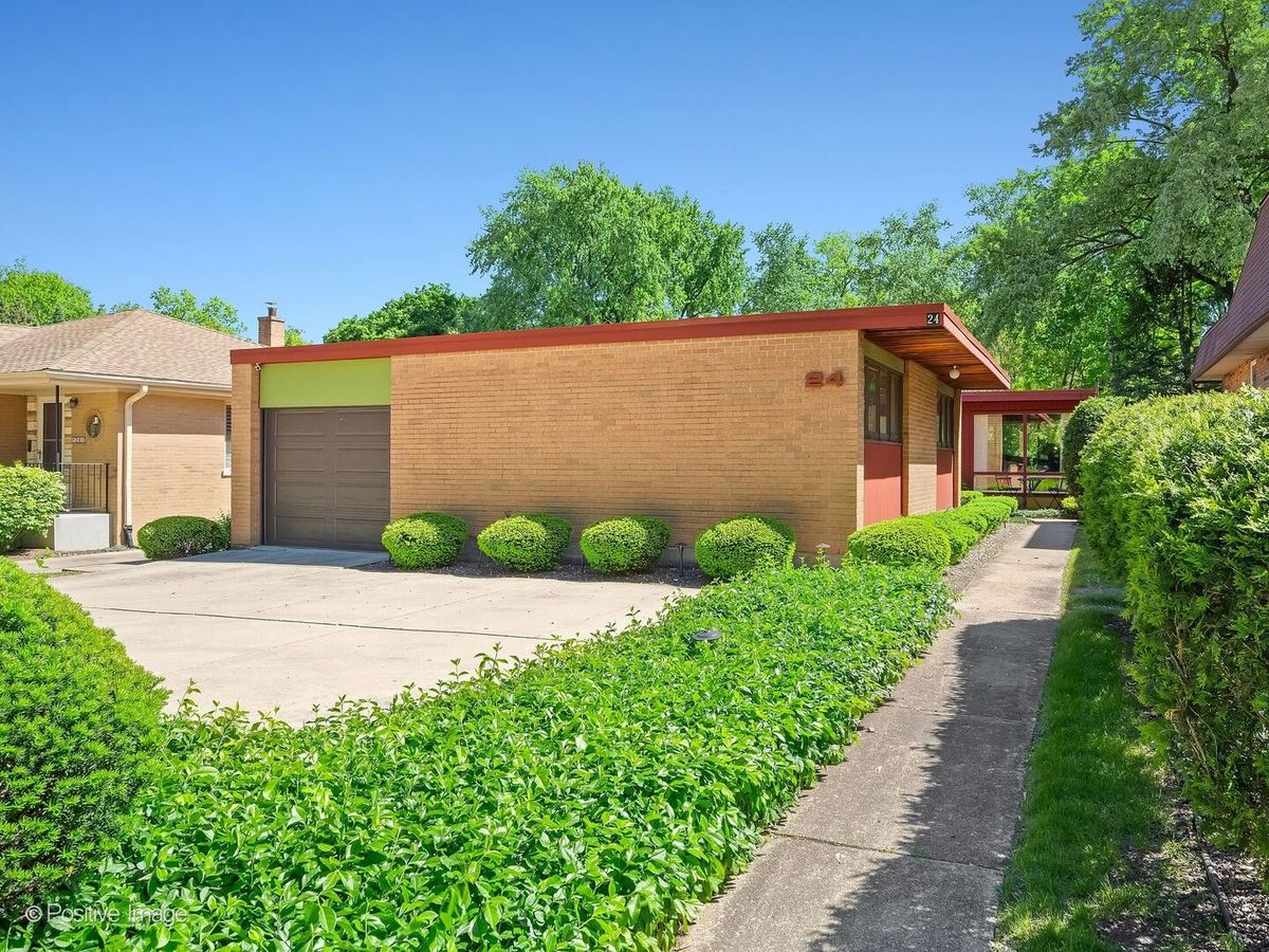 24 Harding Avenue, La Grange Park, IL 60526