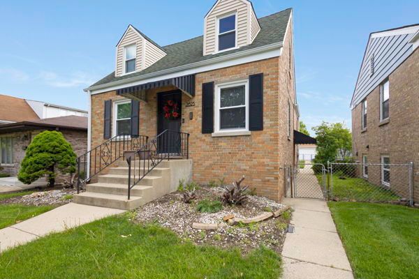 2623 Rhodes Avenue, River Grove, IL 60171