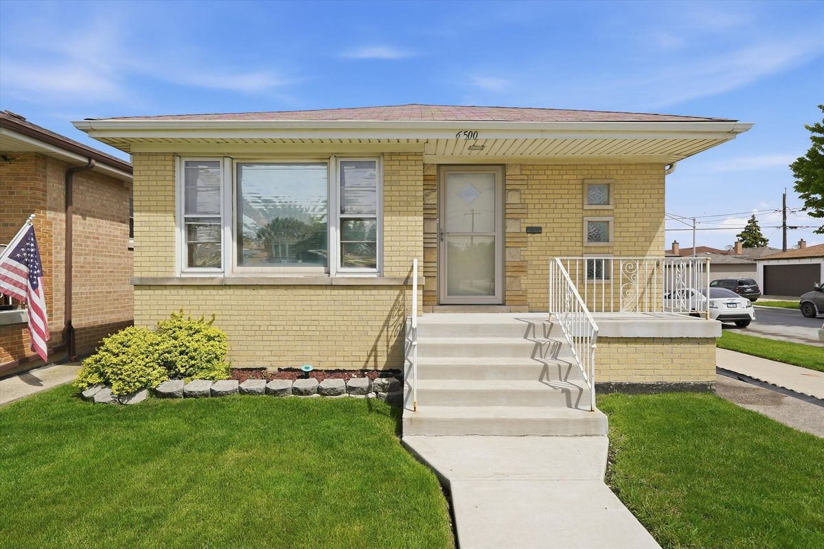 6500 64th Street, Chicago, IL 60638