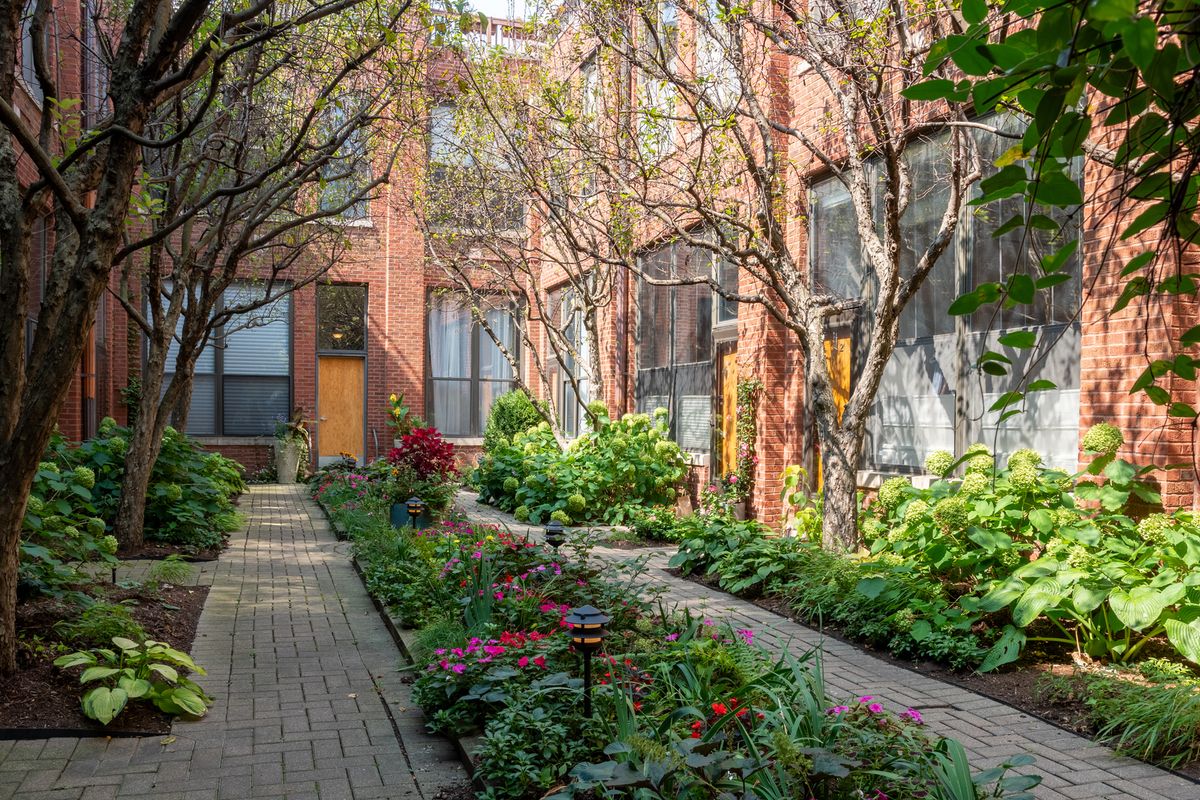 2226 Racine Avenue, Chicago, IL 60614