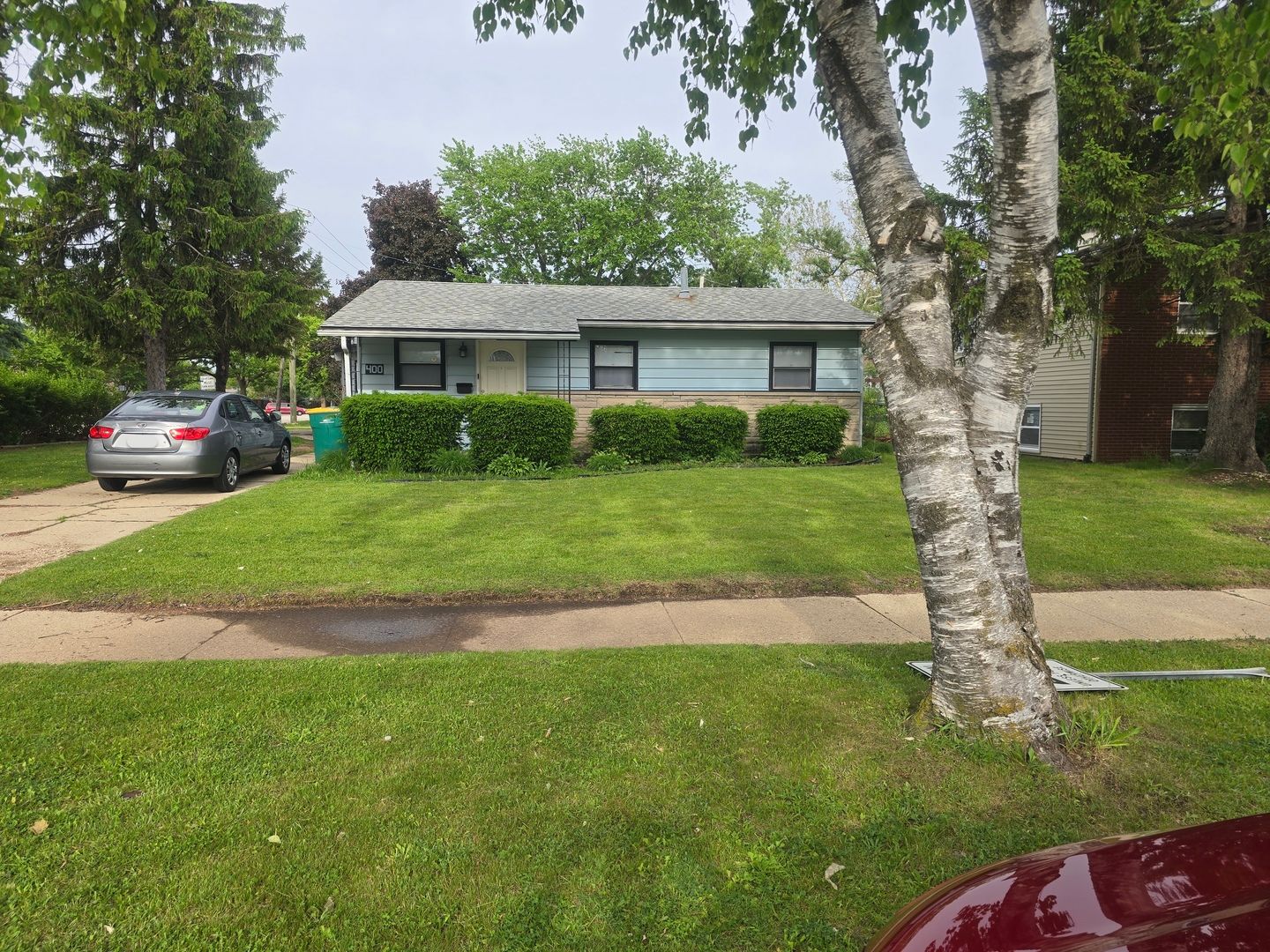 400 W Bellarmine Drive — Joliet, IL 60436