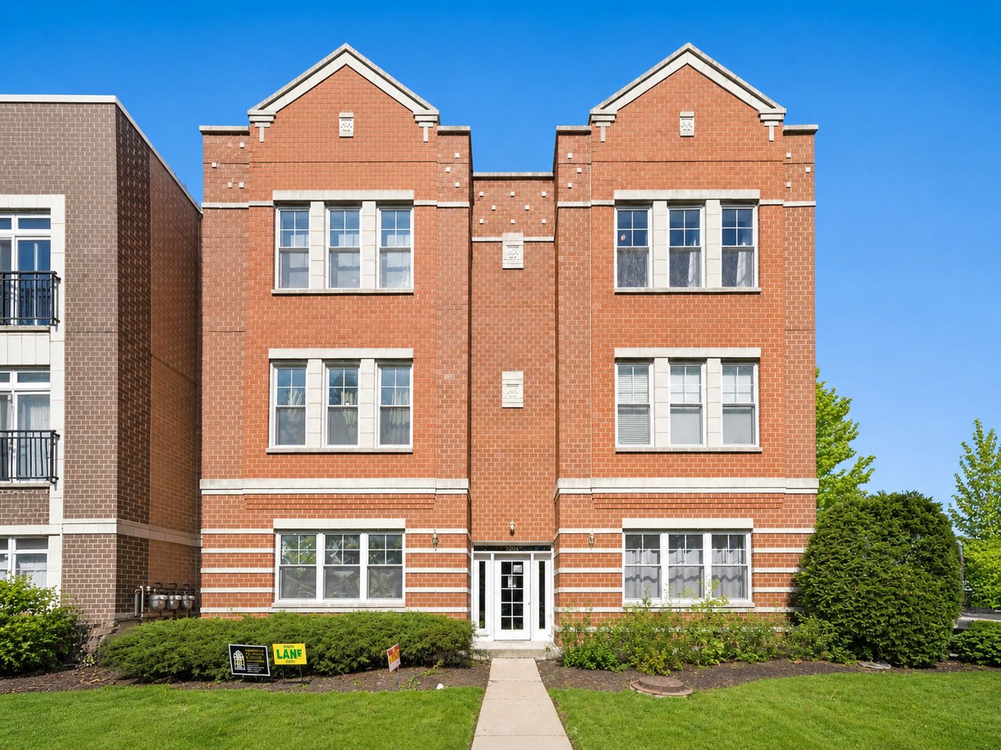 2204 N NATCHEZ Avenue #3N — Chicago, IL 60707