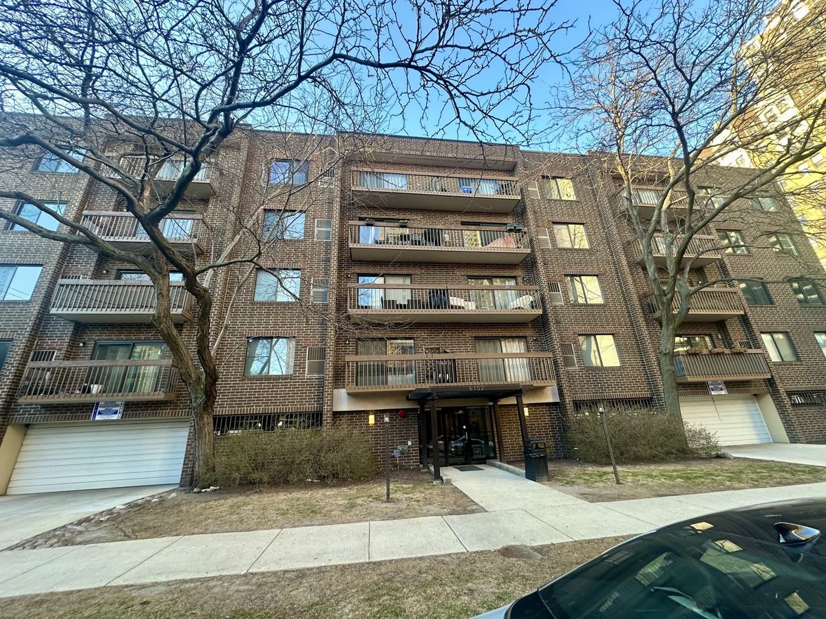 6102 Sheridan Road, Chicago, IL 60660