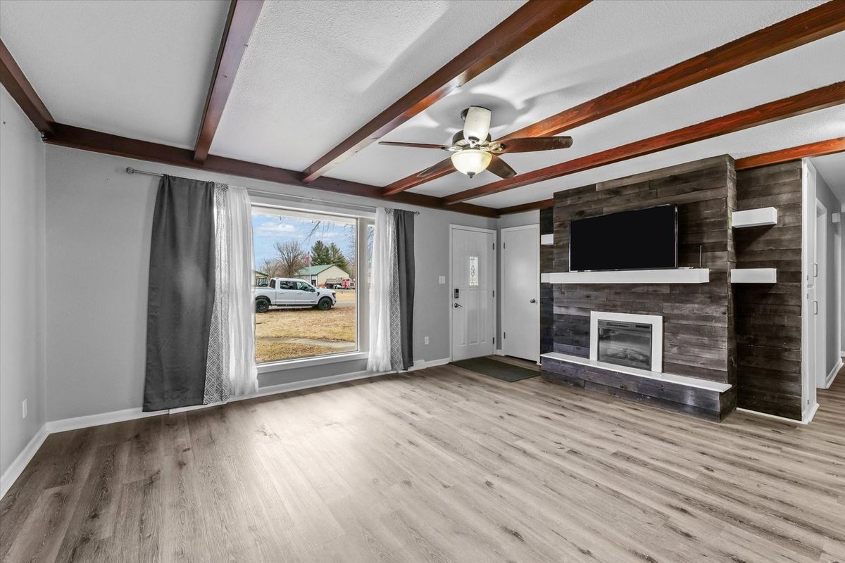 212 N 7th Street, Cissna Park, IL 60924