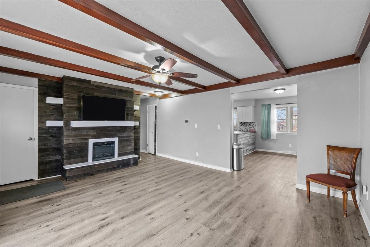 212 N 7th Street, Cissna Park, IL 60924