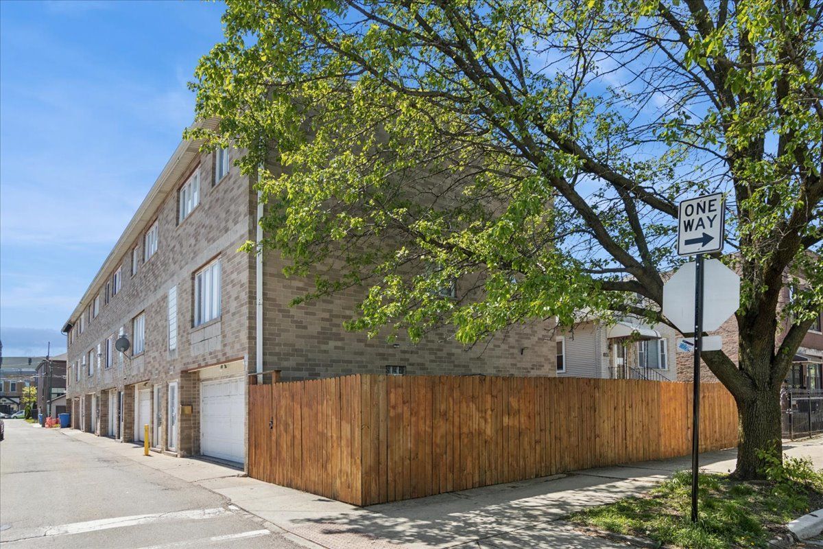 3051 Lyman Street, Chicago, IL 60608