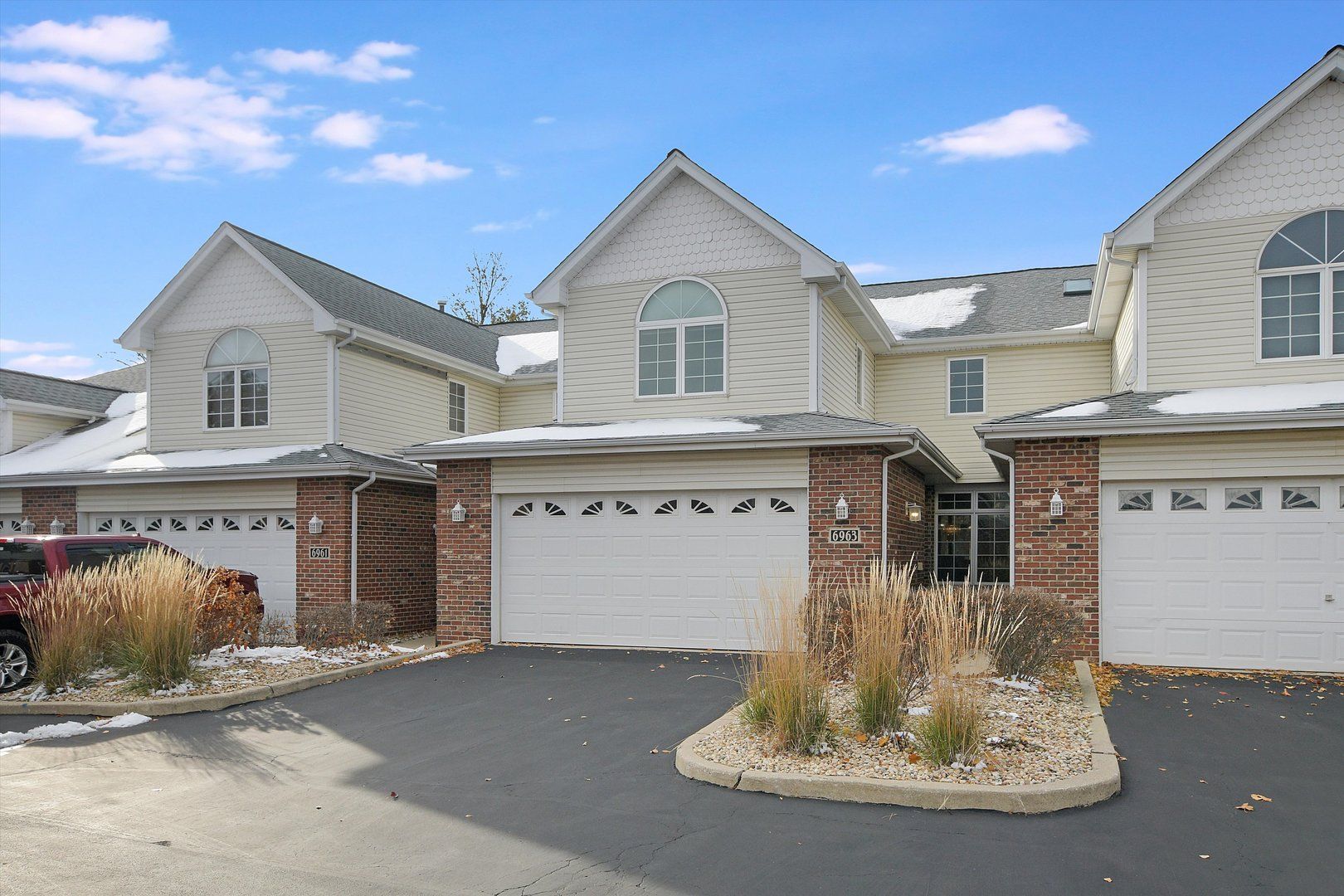 6963 Margaret Courtyard Court — Tinley Park, IL 60477