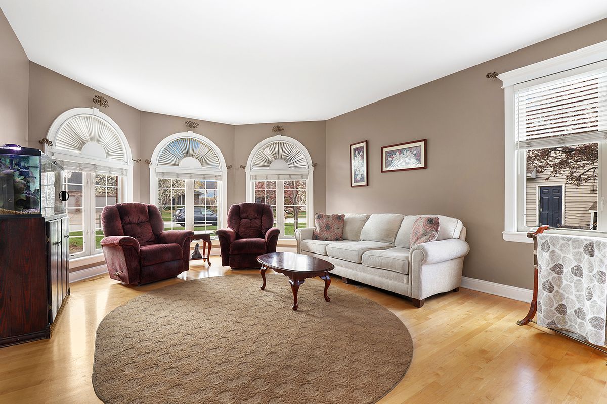 26545 S Jacob Drive, Channahon, IL 60410