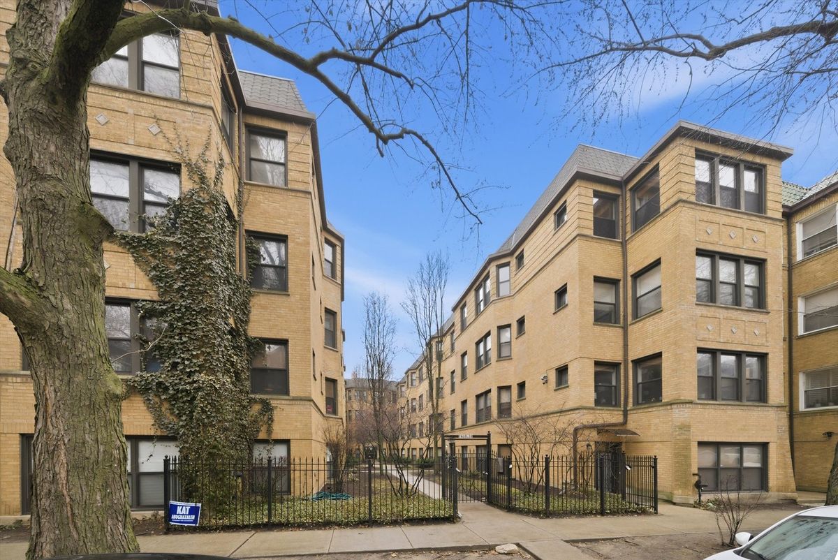 7633 Greenview Avenue, Chicago, IL 60626