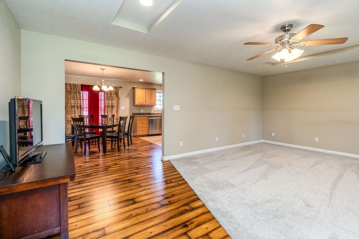 1100 Samantha Drive, Carterville, IL 62918