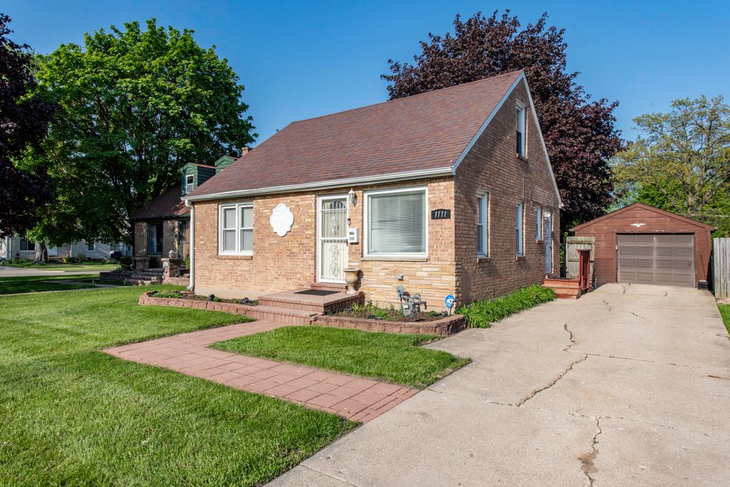 1111 Berwick Boulevard, Waukegan, IL 60085