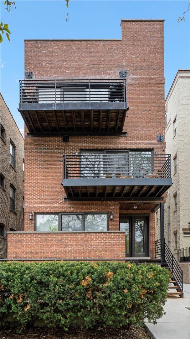 2867 Palmer Street, Chicago, IL 60647