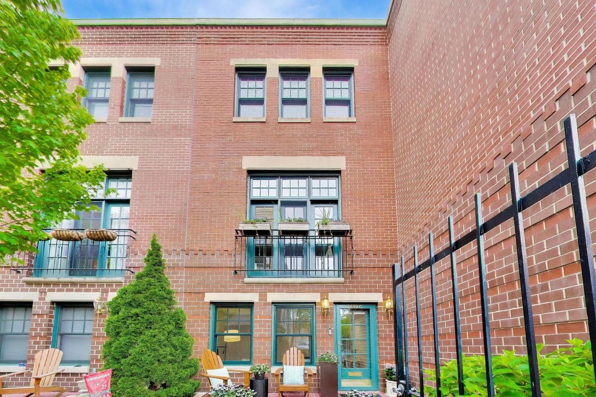 2652 Southport Avenue, Chicago, IL 60614