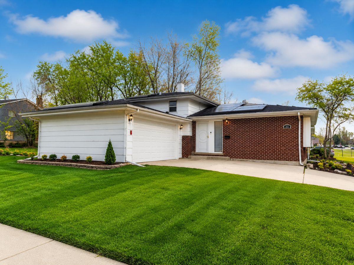 1001 Blackhawk Drive, University Park, IL 60484