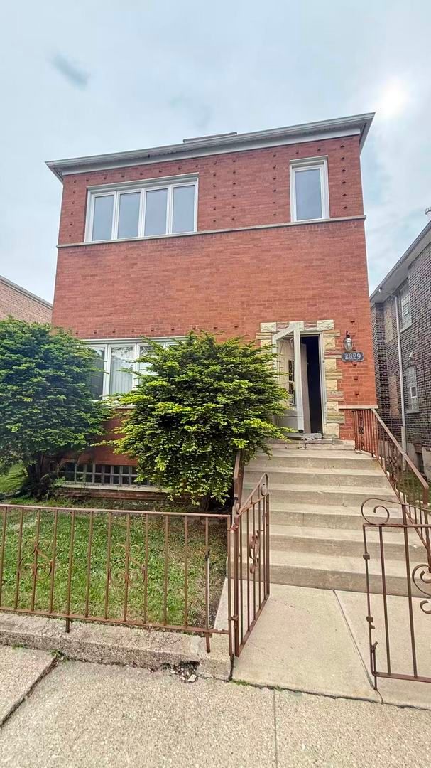 2829 Lowe Avenue, Chicago, IL 60616