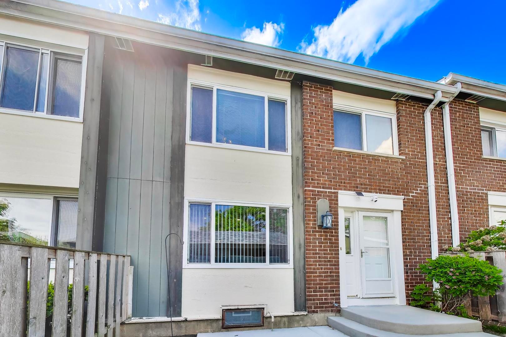 281 DuPage Drive — Bolingbrook, IL 60440