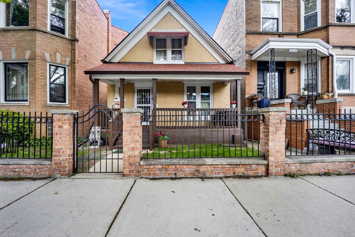 2719 Richmond Street, Chicago, IL 60647