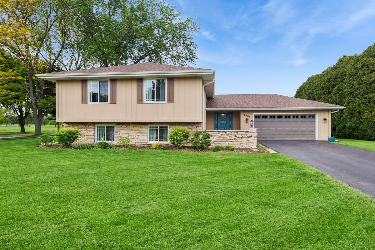 2481 Chatham Road, Aurora, IL 60506