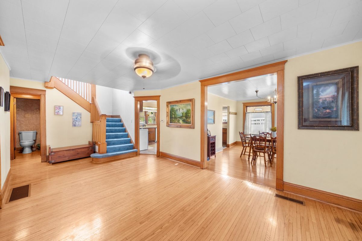 204 N West Street, Earlville, IL 60518