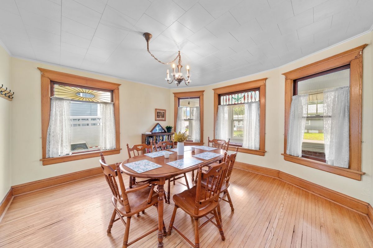 204 N West Street, Earlville, IL 60518