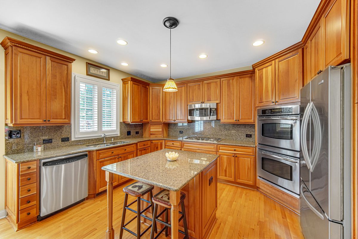 445 S Maple Street, Itasca, IL 60143