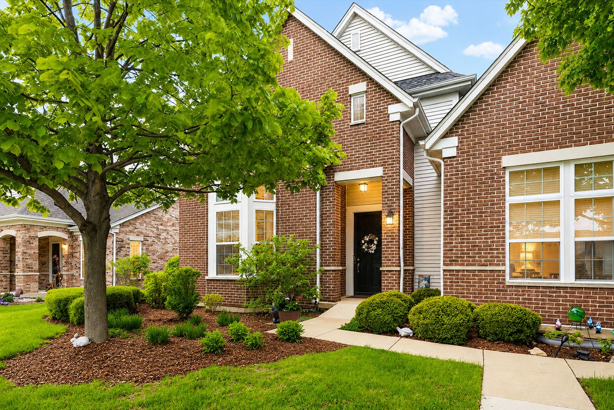 2630 Camberley Circle, Naperville, IL 60564