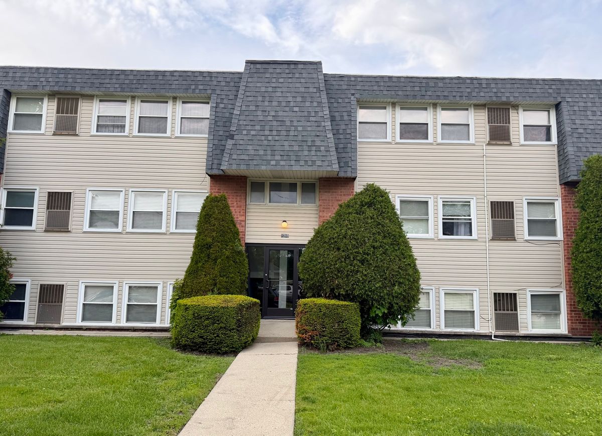 1288 Perry Street, Des Plaines, IL 60016