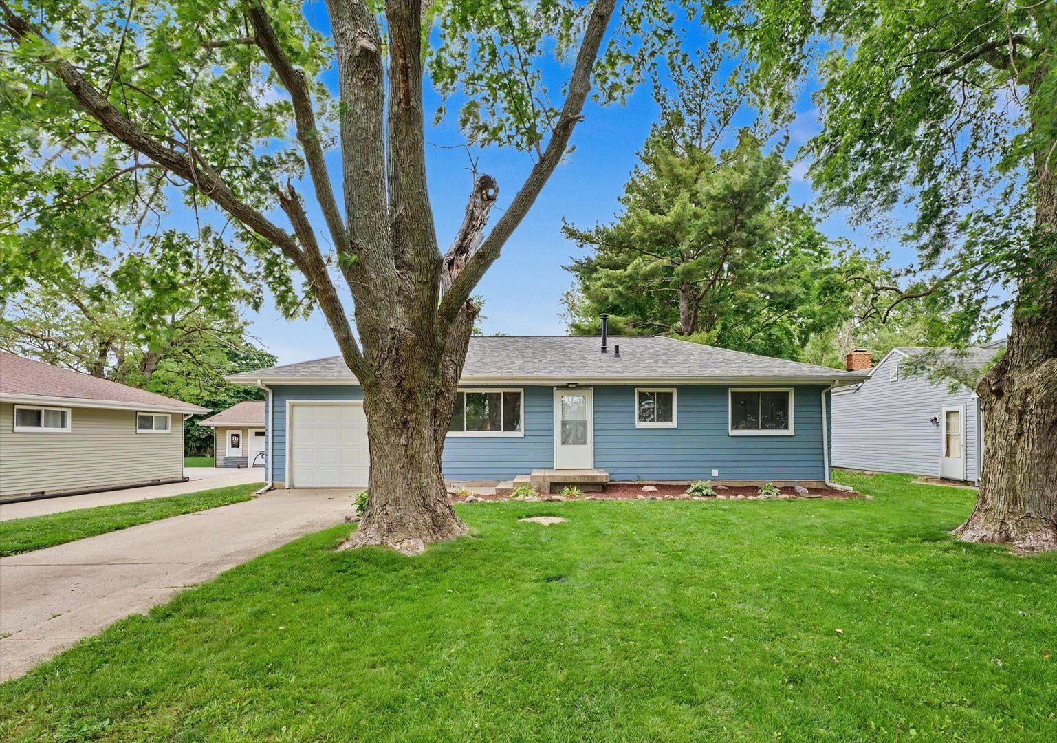 806 E Ethel Street — St. Joseph, IL 61873