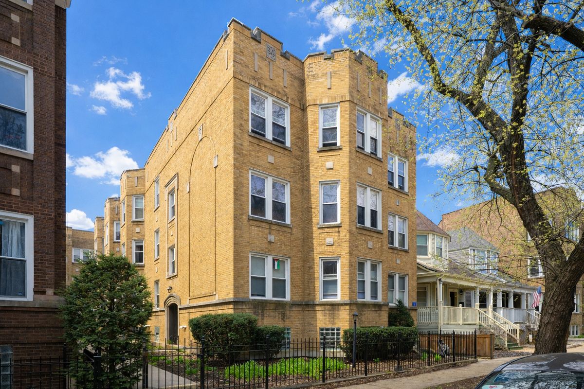 1531 Rosemont Avenue, Chicago, IL 60660