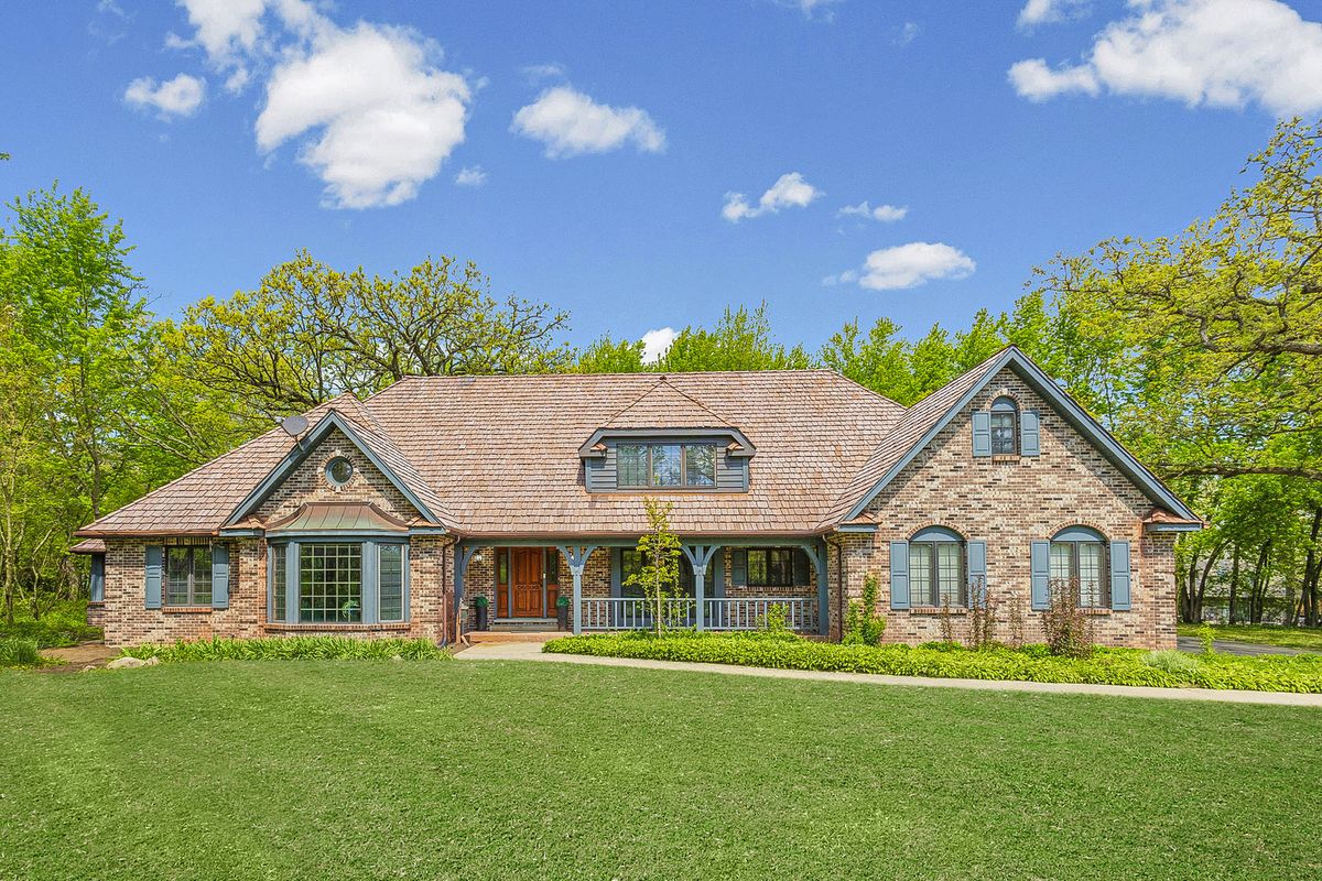 37100 Thoroughbred Drive, Wadsworth, IL 60083