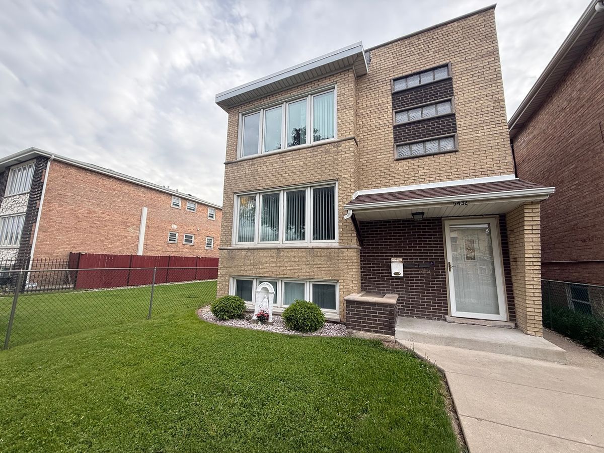 5432 Kilbourn Avenue, Chicago, IL 60632