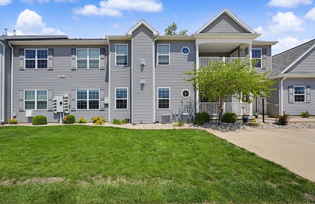 3048 Stillwater Landing, Urbana, IL 61802