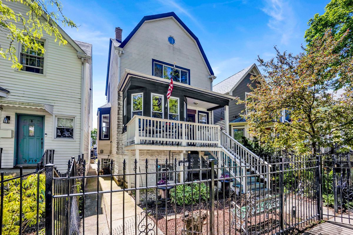 3721 Shakespeare Avenue, Chicago, IL 60647