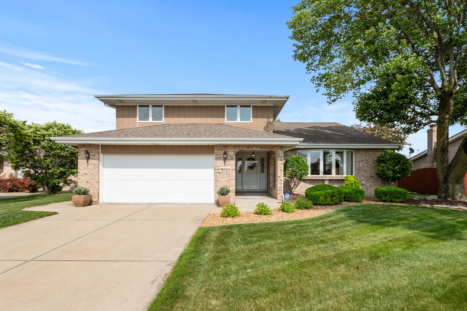 19243 Bernadine Street — Lansing, IL 60438