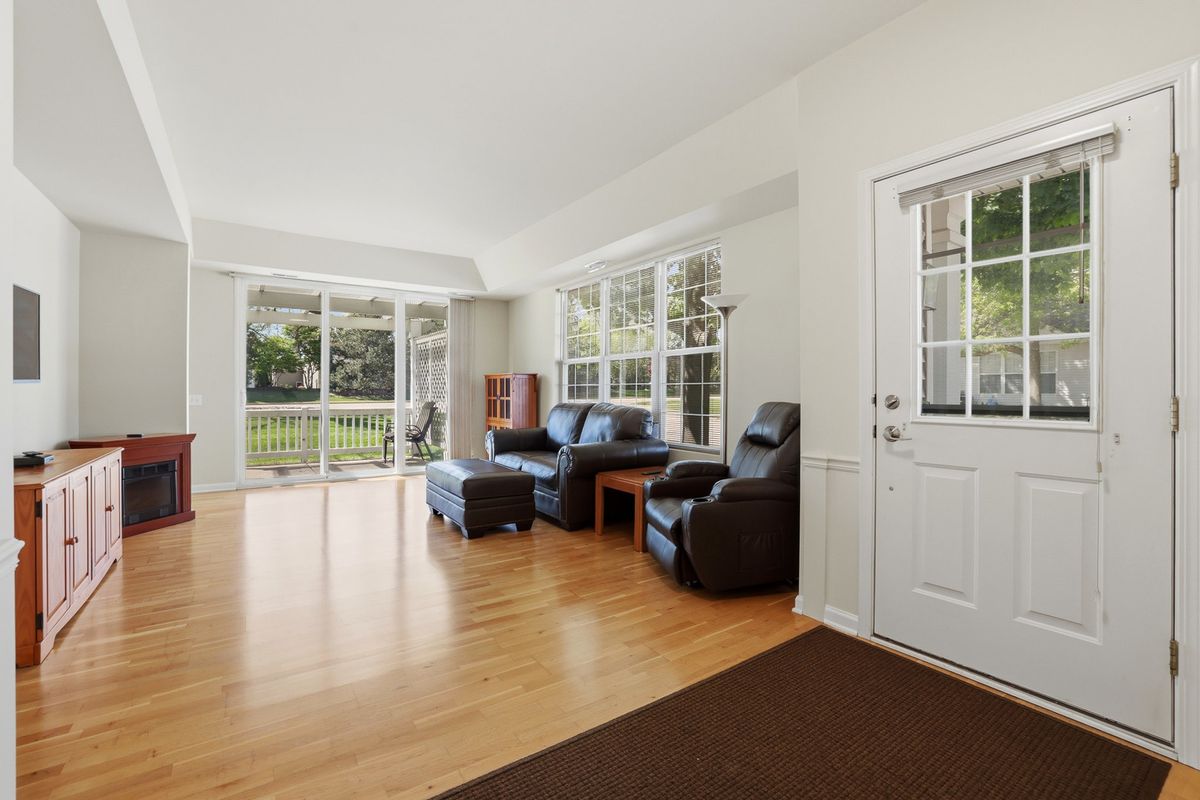 13094 Patriot Way, Huntley, IL 60142