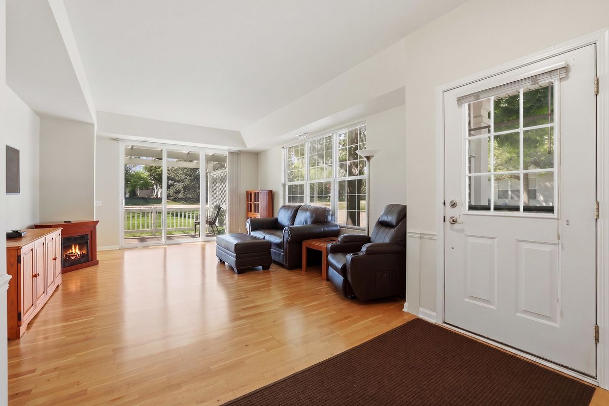 13094 Patriot Way, Huntley, IL 60142