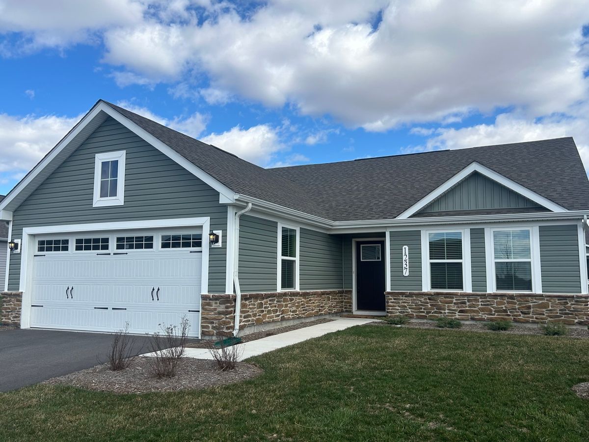1237 Marigold Lane, Hampshire, IL 60140