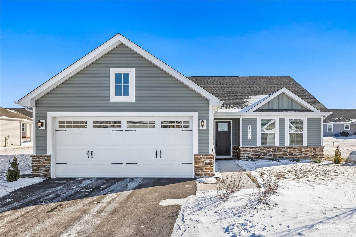 1237 Marigold Lane, Hampshire, IL 60140
