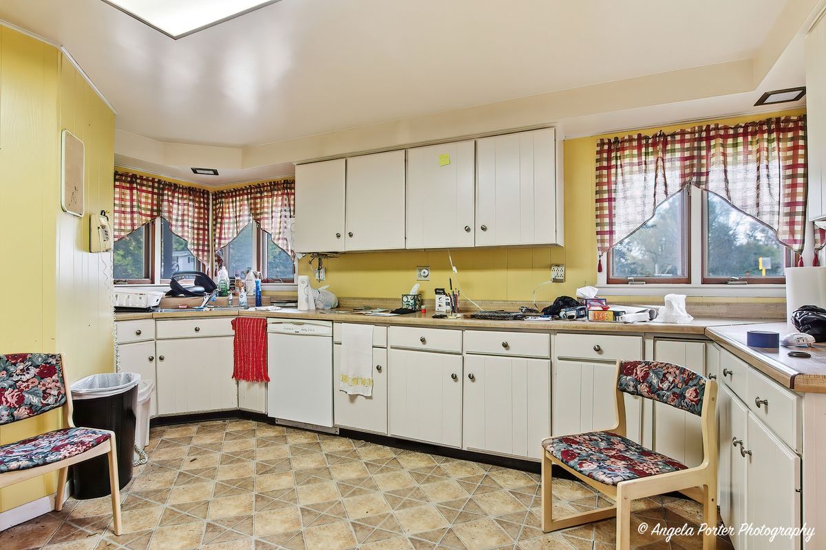 42177 N Lake Avenue, Antioch, IL 60002