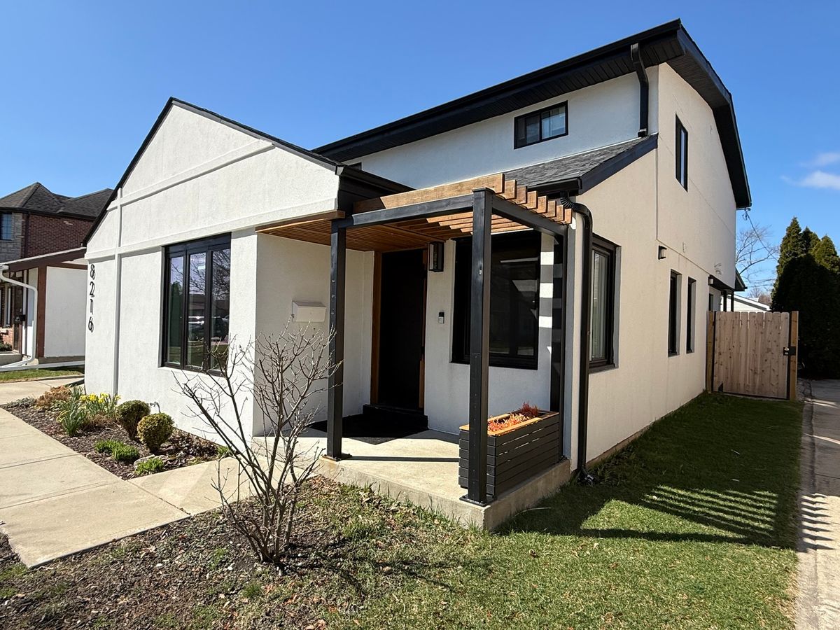 8216 New England Avenue, Niles, IL 60714