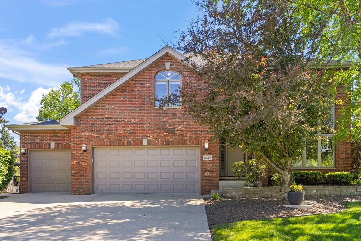 11019 Shenandoah Drive, Orland Park, IL 60467