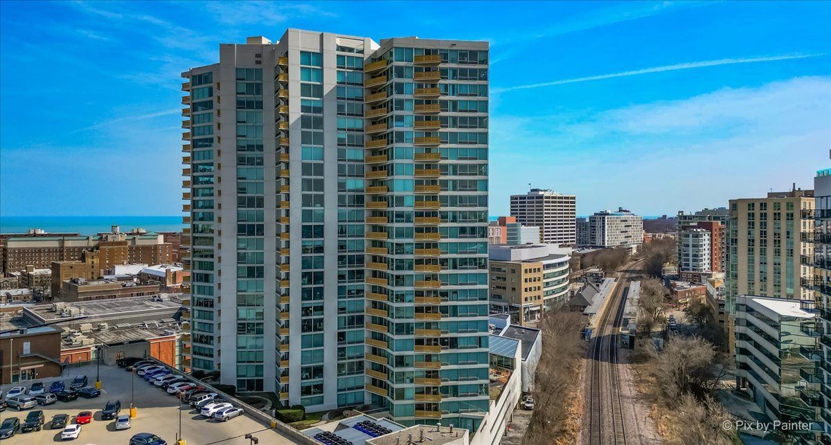 1720 Maple Avenue, Evanston, IL 60201