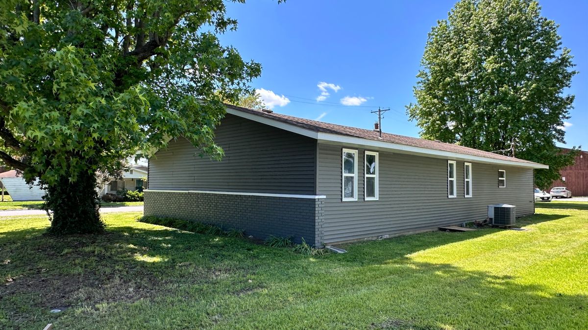 211 Cleveland Street, West Frankfort, IL 62896